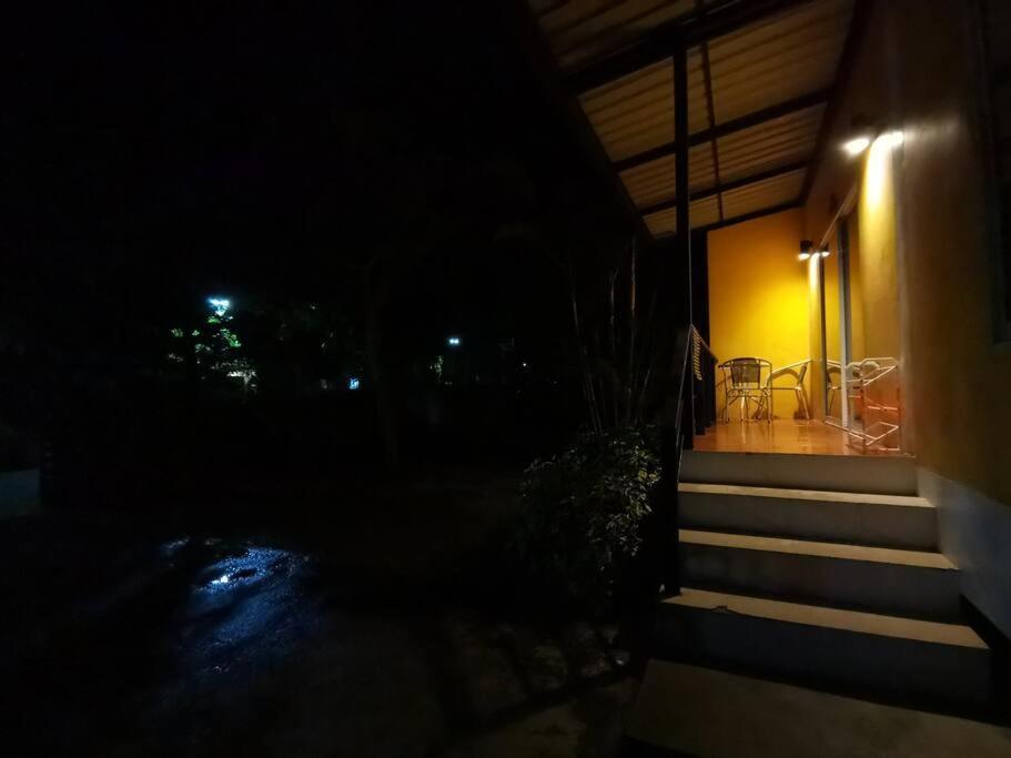 Little Yellow House- Aonang Ao Nang Eksteriør bilde